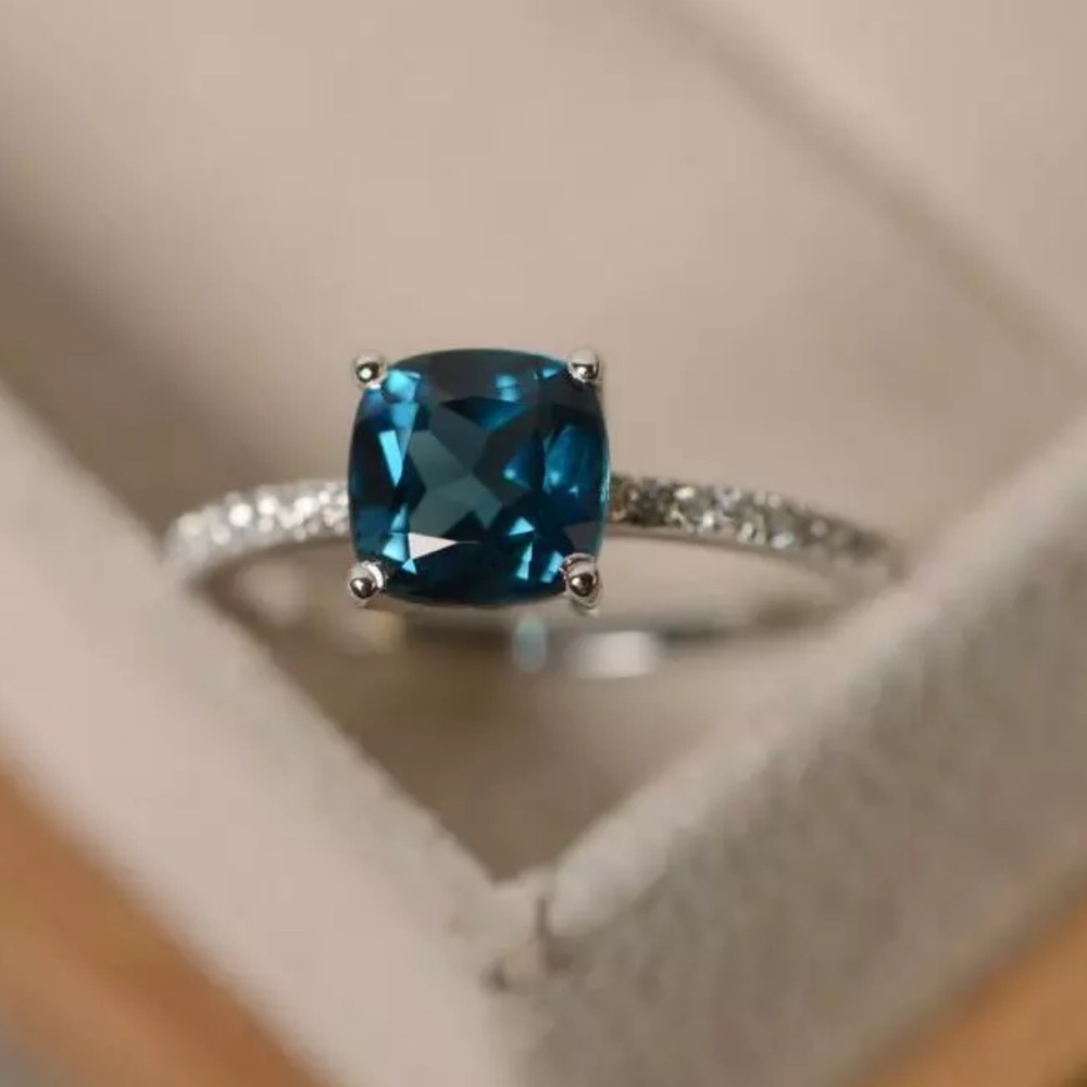 Sterling Silver Peacock Blue Tanzanite Ring - Picture 2 of 6